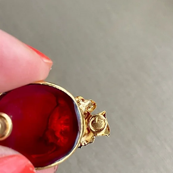 NWOT- Gripoix Paris-Back to Rome Cameo stub Earrings with Cameo
